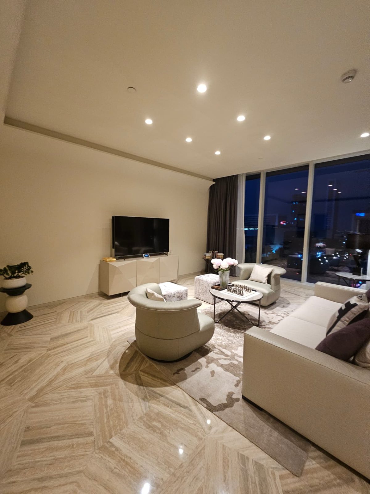 Fendi Casa 2BR — DAMAC Tower, Al Olaya